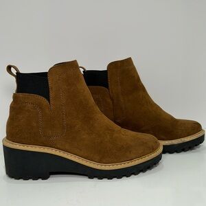 Women’s Dolce Vita Huey H20 Boots Dark Brown Suede Ankle Boots Size 8.5